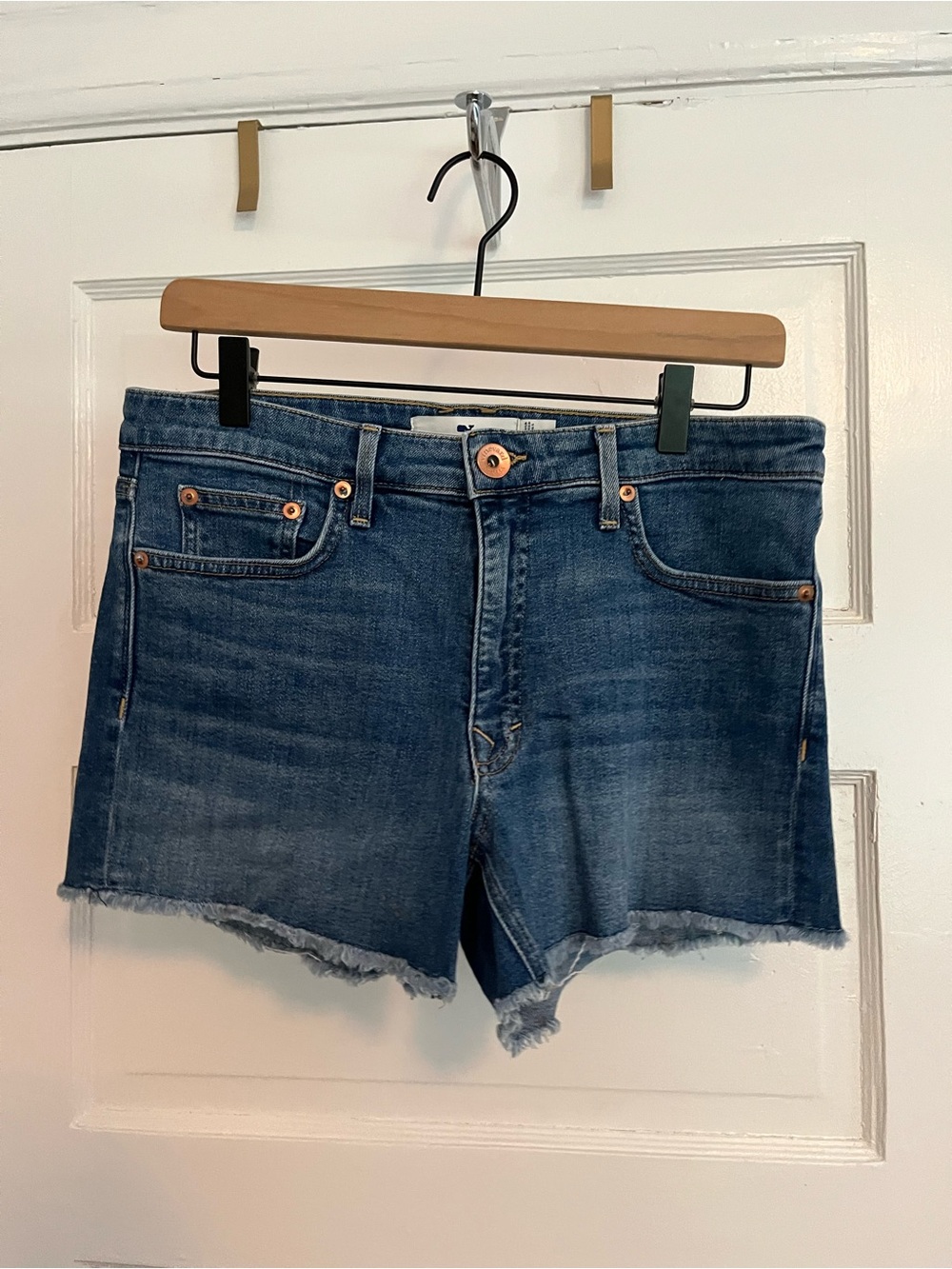 Vineyard Vines Womens Vintage Relaxed Blue Denim Short in Indigo